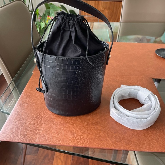 Vegan leather bucket bag - Picture 5 of 15